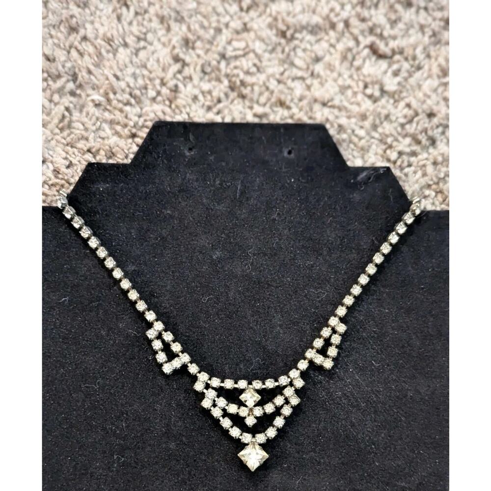 Vintage Silver Tone Clear Rhinestone V Drop Chevron Bib Necklace Square Center